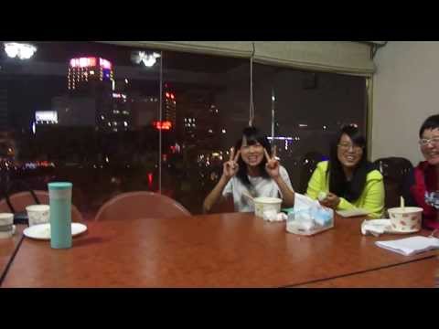 2014/1/28大專返鄉愛筵在河東路會所之12排好多人之創世紀結晶讀經標語詩歌之會唱的顧唱自己的不會唱的呆滯亂比12吃棗子