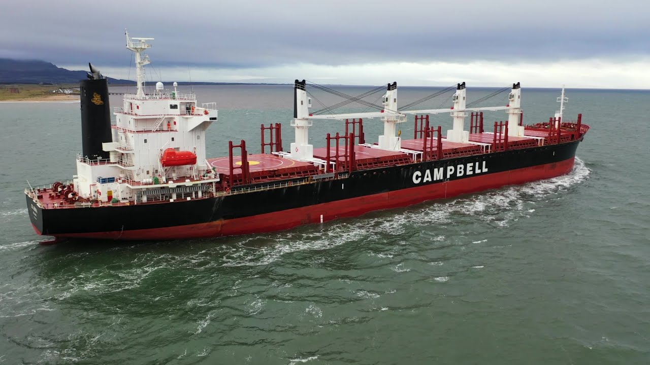 DJI Mavic 2 Pro - CS JENNA Bulk Carrier - Crew Waves At Drone