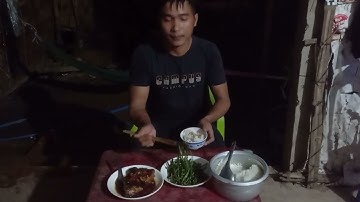 Bữa cơm tối trời mưa cá rô kho tiêu với rau muống xào tỏi bữa cơm đạm bạc miền quê