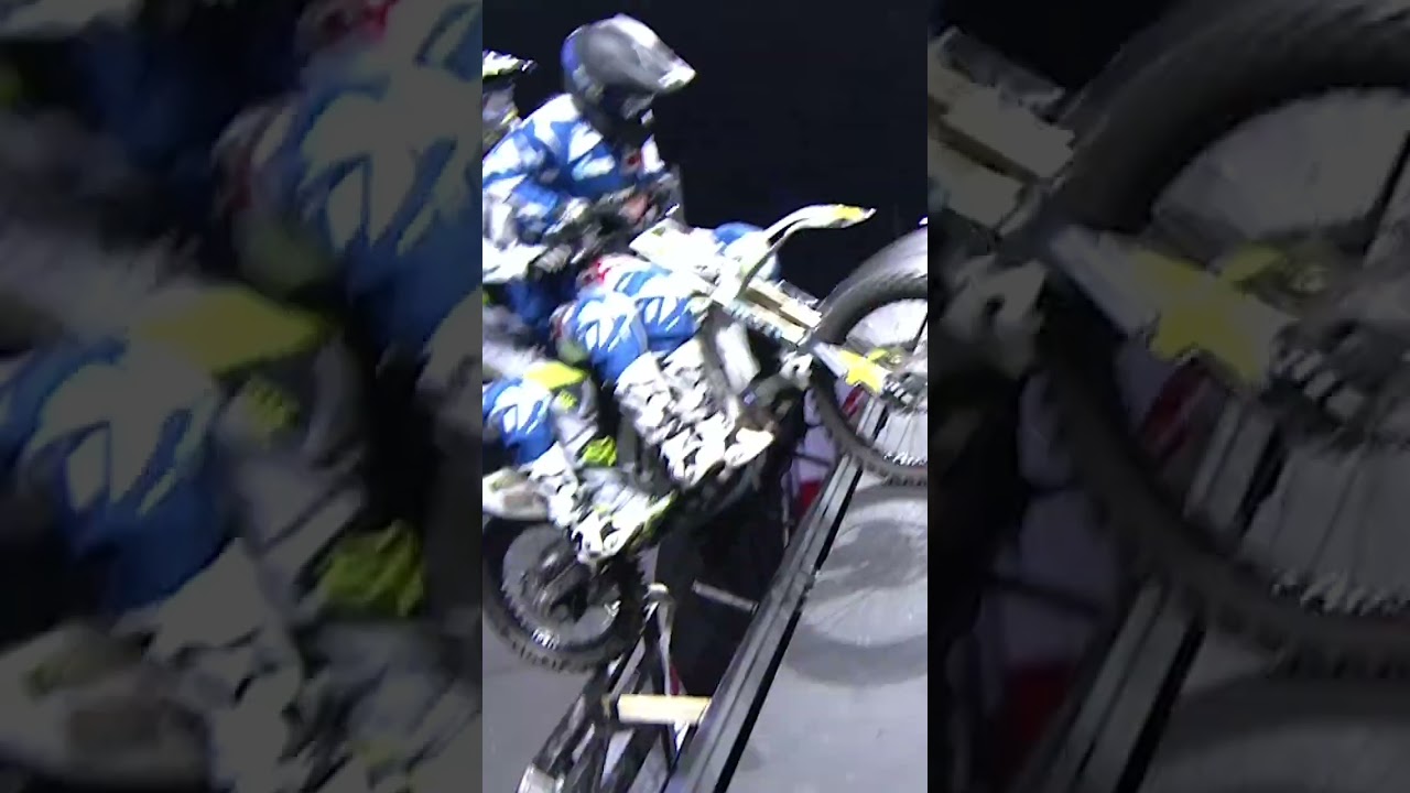 One of the worst crashes in the history of our live show 😨