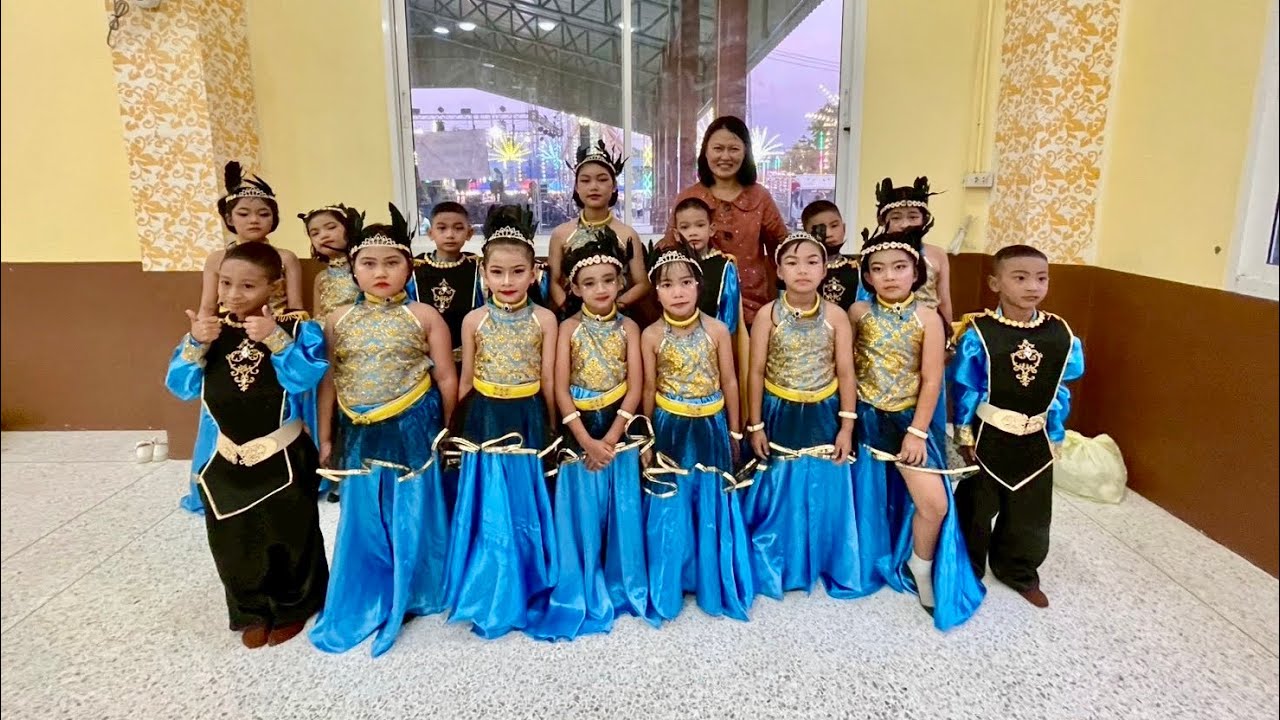 ชั้นประถมศึกษาปีที้ 1 ชุดการแสดง ในดวงใจนิรันดร์