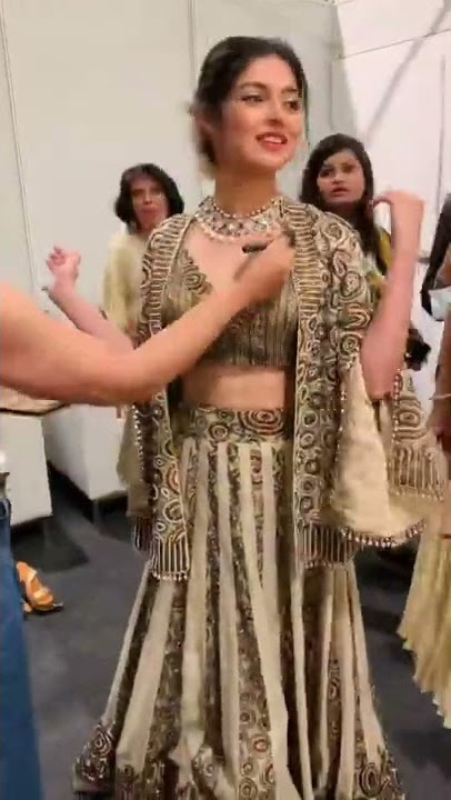 divya khosla Kumar hot boobs