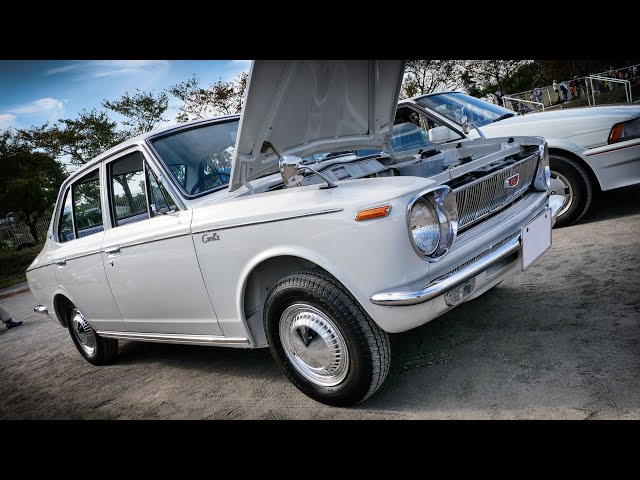 80年代 ビンテージ トヨタ カローラ デラックス 金メッキ 灰皿 旧車 当時物 80年代 ビンテージ トヨタ カローラ デラックス 金メッキ 灰皿