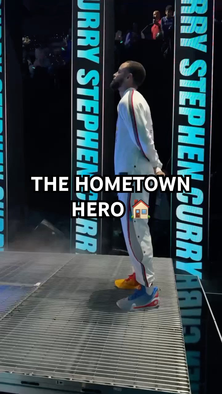 Steph Curry gets introduced at the 2025 #NBAAllStar game