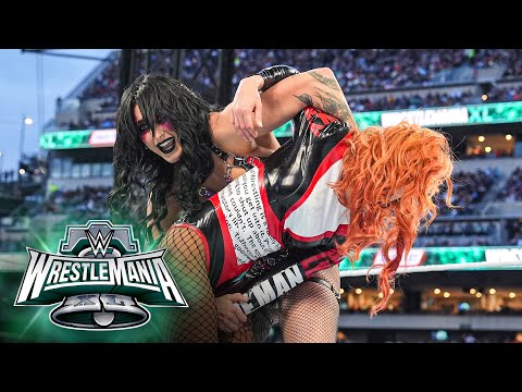 Rhea Ripley vs. Becky Lynch – WWE Women's World Championship: WrestleMania XL Saturday highlights