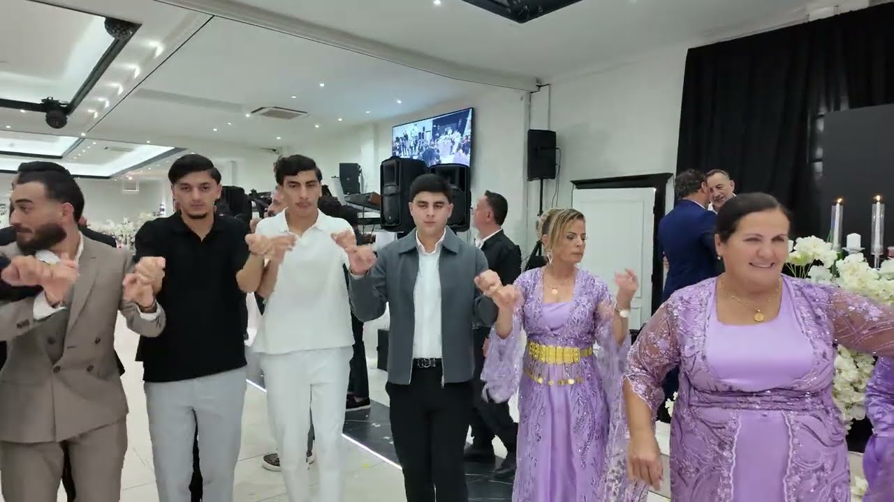 Wedding Thomas & Estelle singer Maykel yaramis & Johnny Jalil (deel 1)