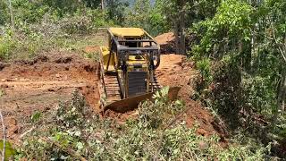 Roads Built in Minutes, Watch a CAT D6R XL Bulldozer at Work in America's Forests !!!