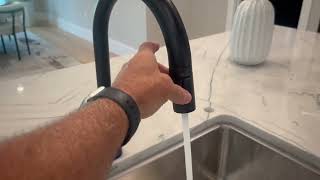 Delta Faucet Trinsic Touch Kitchen Faucet, Kitchen Faucet with Pull Down Sprayer, Black Kitchen Sink