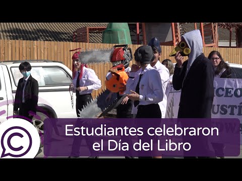 Con pasacalle y feria celebraron el Día del Libro en Pichilemu