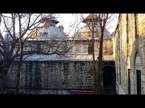 İstanbul Süleymaniye  Tarihi Otantik Lale Çay Bahçesi