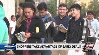 Shoppers get early start on Black Friday deals on Gray Thursday