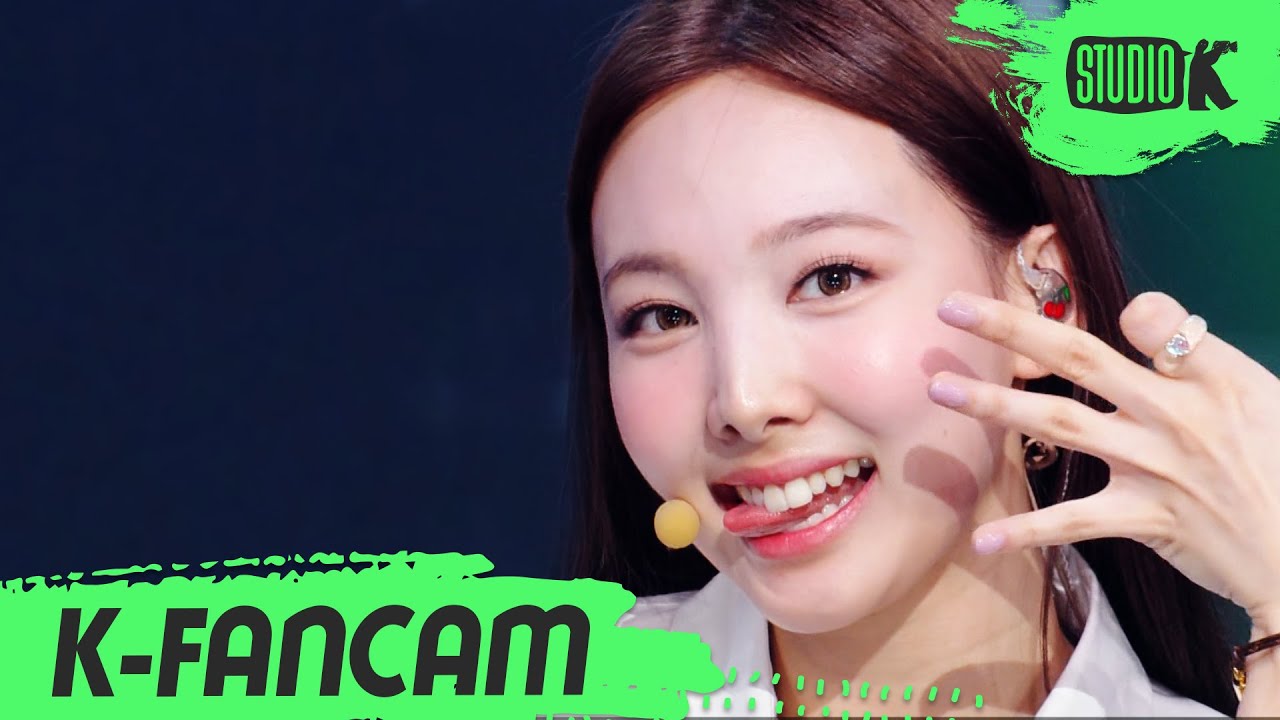 ナヨン「Talk that Talk」公式Fancamのサムネイル