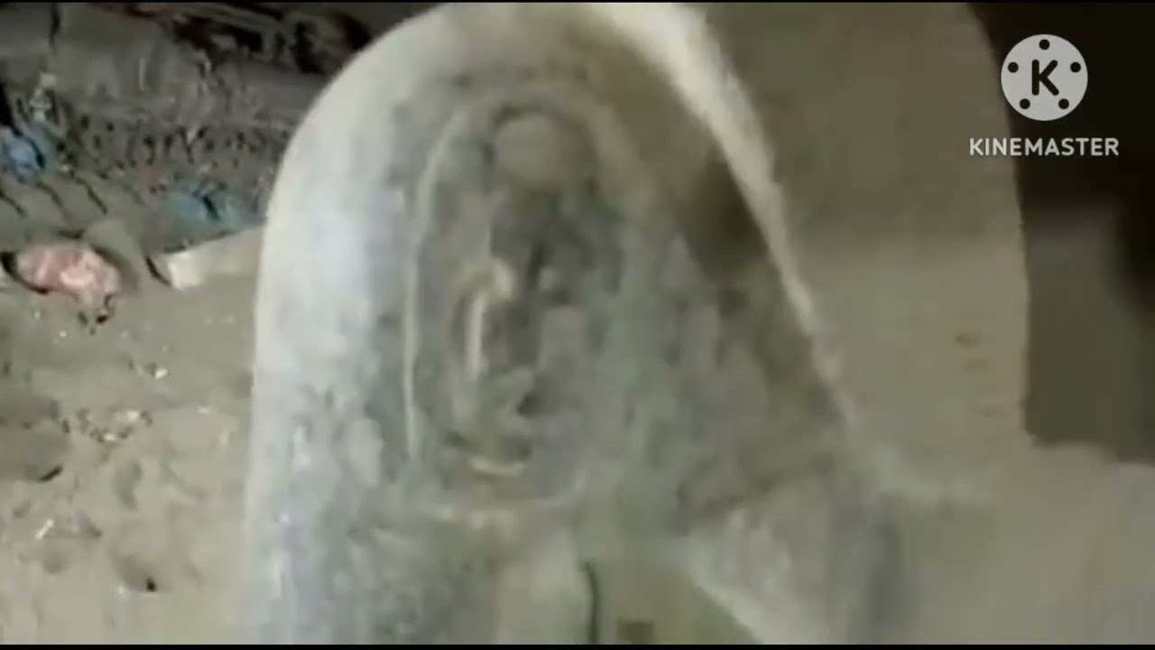 شاهد قبل الحذف شئ داخل مقبره فرعونيه سوف يغير العالم خلال ايام القادمة استر يارب #مصر