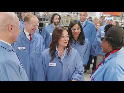 U.S. Labor Secretary Lori Chavez-DeRemer tours Boeing Huntsville facility