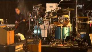 THEM CROOKED VULTURES "New Fang" (Live @ Rock Am Ring 2010)