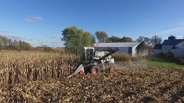 Gleaner K Combine at Work 2018  Part 1