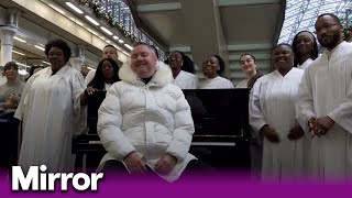 East 17’s Tony Mortimer surprises commuters with performance of Stay Another Day
Tony Mortimer from East 17 played Stay Another Day at St Pancras International station with the London Community Gospel Choir to celebrate the 30th anniversary of the song’s release.
Mirror Celebrity News: https://www.mirror.co.uk/3am/
Mirror Celebs Facebook: https://www.facebook.com/MirrorCeleb
Mirror Celebs IG: https://www.instagram.com/dailymirror/
Mirror Celebs TikTok: https://www.tiktok.com/@dailymirror
Mirror Celebs Twitter: https://twitter.com/mirrorceleb
Sign up for our newsletters: https://www.mirror.co.uk/email
#TheMirror #Entertainment #TonyMortimer #East17 East 17’s Tony Mortimer surprises commuters with performance of Stay Another Day
