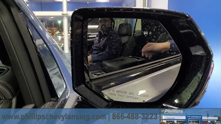 Reverse Tilt Mirror in the 2023 Chevrolet Tahoe Z71