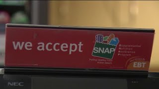 SNAP changes: New program aims to help Illinois residents facing benefit cliff