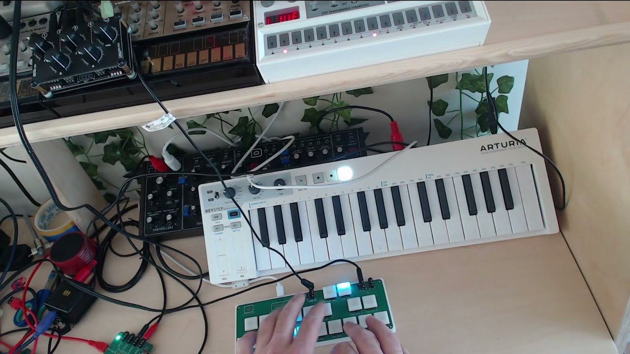 Femme Fatale (Les Thugs synth cover on the Pico-Keys)