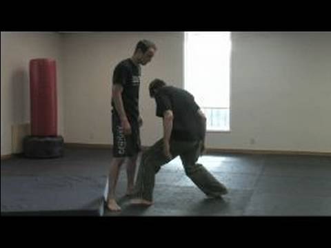 MMA Standing Self Defense Moves : How to Double Le...