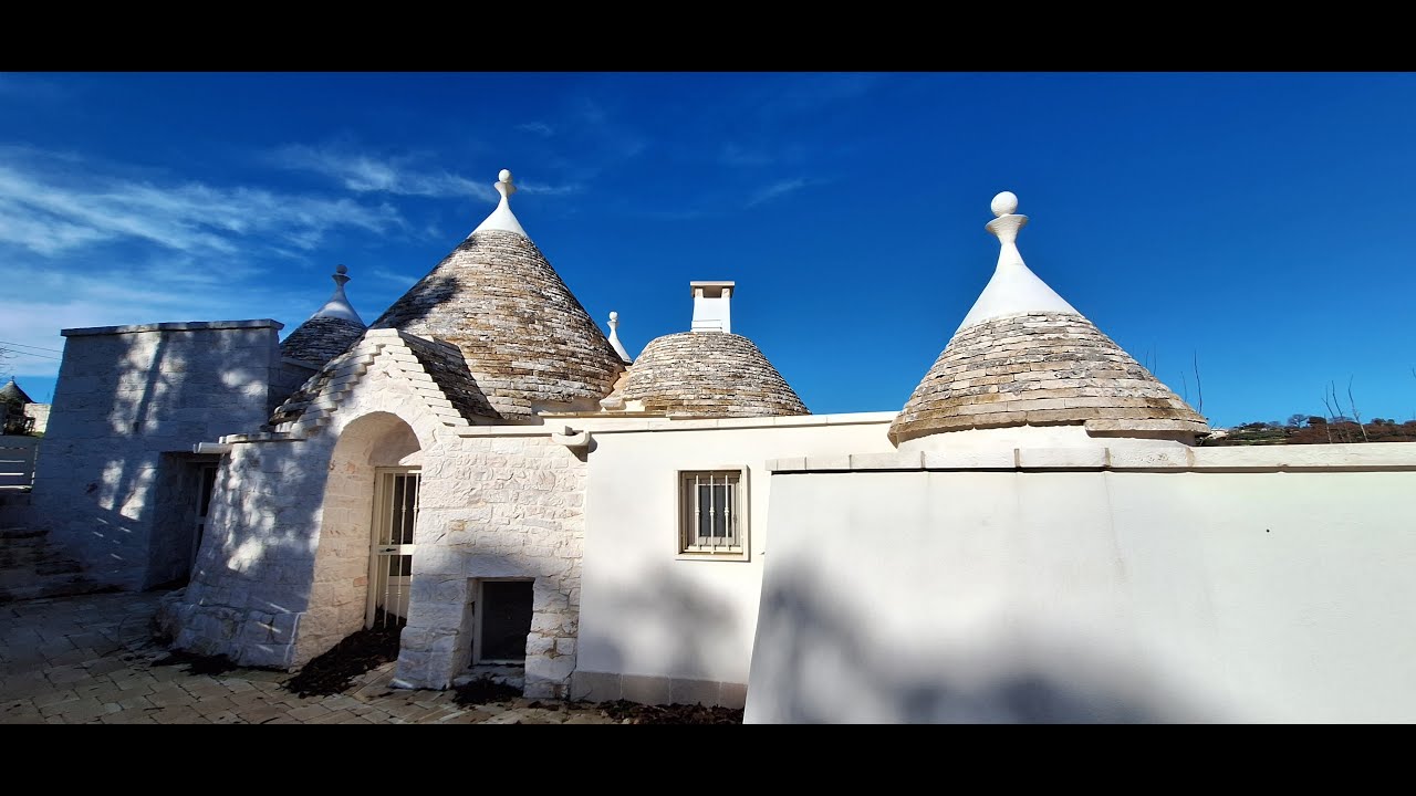Trulli ristrutturati nel cuore della Valle d'Itria