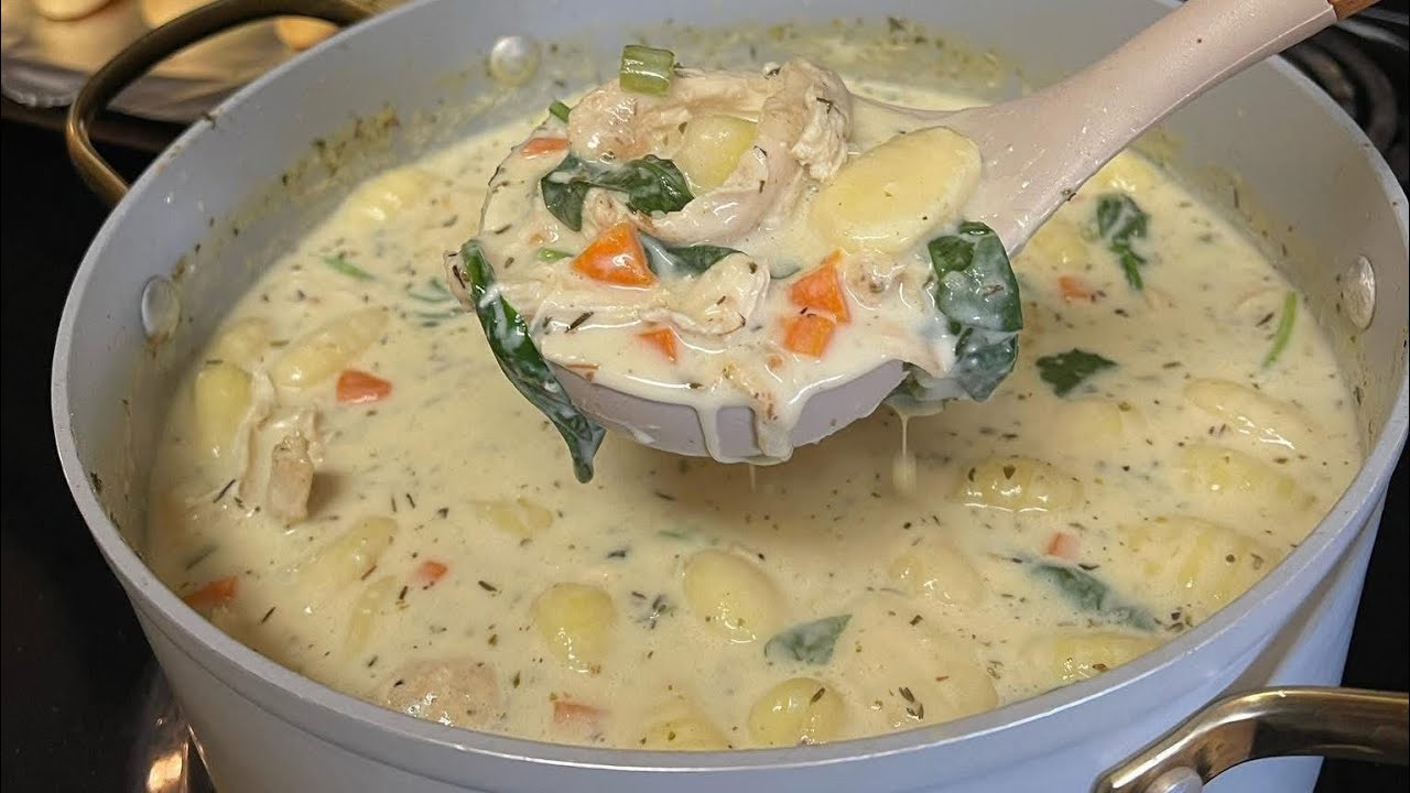 How To Make Olive Garden's Chicken And Gnocchi Soup - YouTube