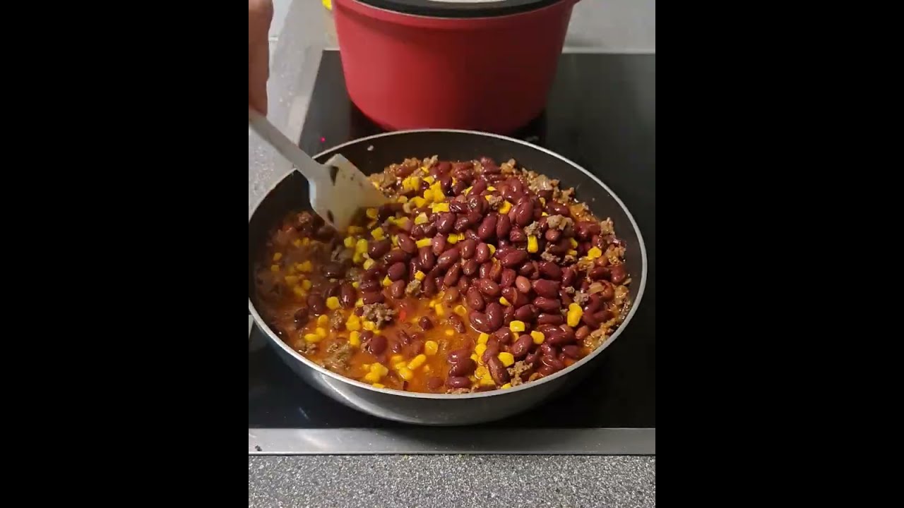 أسرع وأسهل أكلة للطلاب وكل يلي ماعندهم وقت للطبخ، فاصوليا حمرا مع الرز ، جربوها اكيد رح تعجبكم 