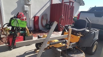 Zero turn loader bucket