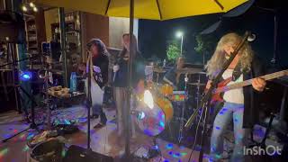 The Back Abbey in Upland Gig with Thelma & Louise  video output F4BD8F57 0DAB 4703 9851 7383BD5D0C6A