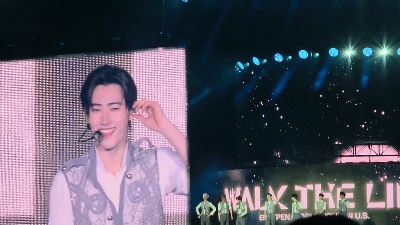 [FANCAM] ENHYPEN (엔하이픈) WTL in LA - INTRO+Moonstruck+final ment 1/2