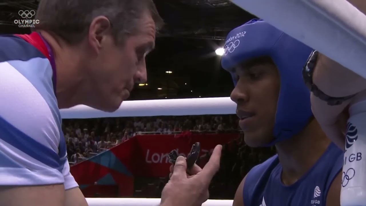 Anthony Joshua vs Zhilei Zhang Amateur Bout || AJ drops Zhang 