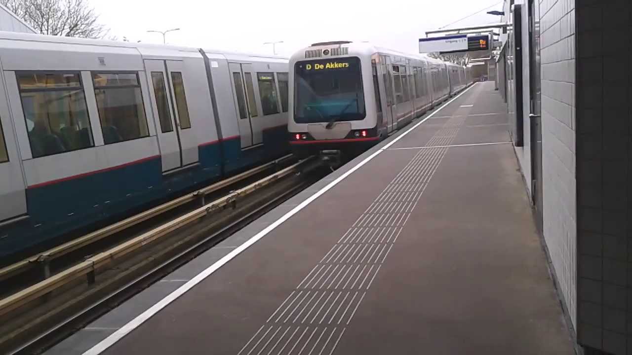 RET Metro 2x 3*Type B op Lijn D - Rhoon richting De Akkers en Rotterdam Centraal