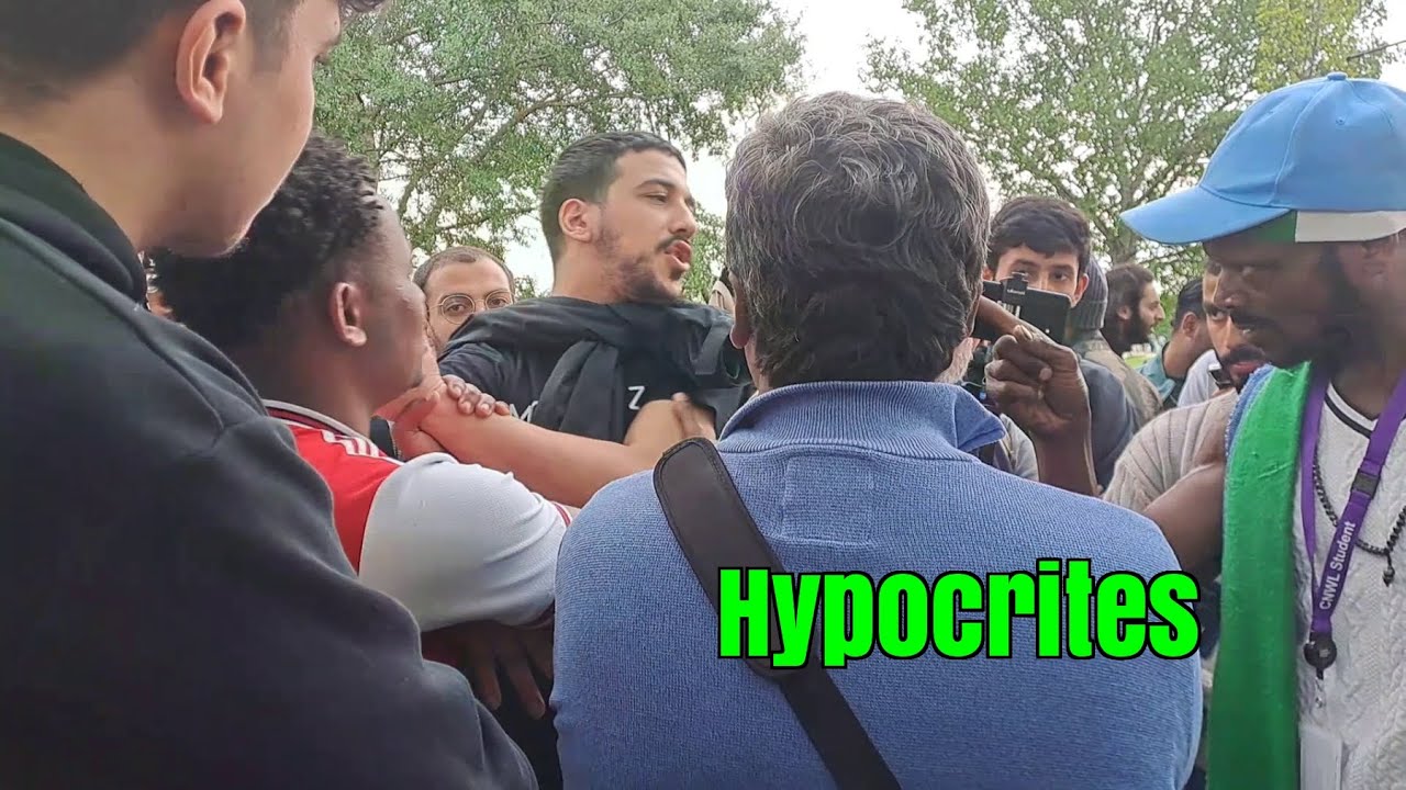 Speakers Corner Arul finds a Muslim to answer, but he ends up Causing