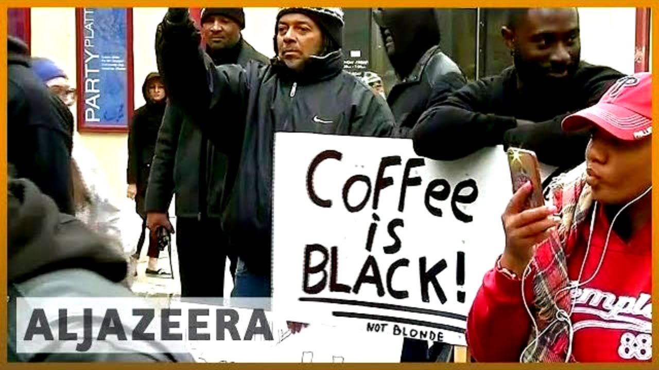 🇺🇸 اعتقال رجلين أسودين أثناء انتظارهما في ستاربكس | الجزيرة الإنجليزية