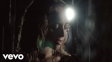 Chloe Stroll - Water Over Sand (Official Music Video)