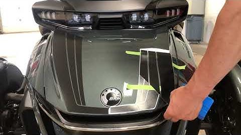 2020 BRP Can-am Spyder RT Tri-Wing Frunk racing stripe application video