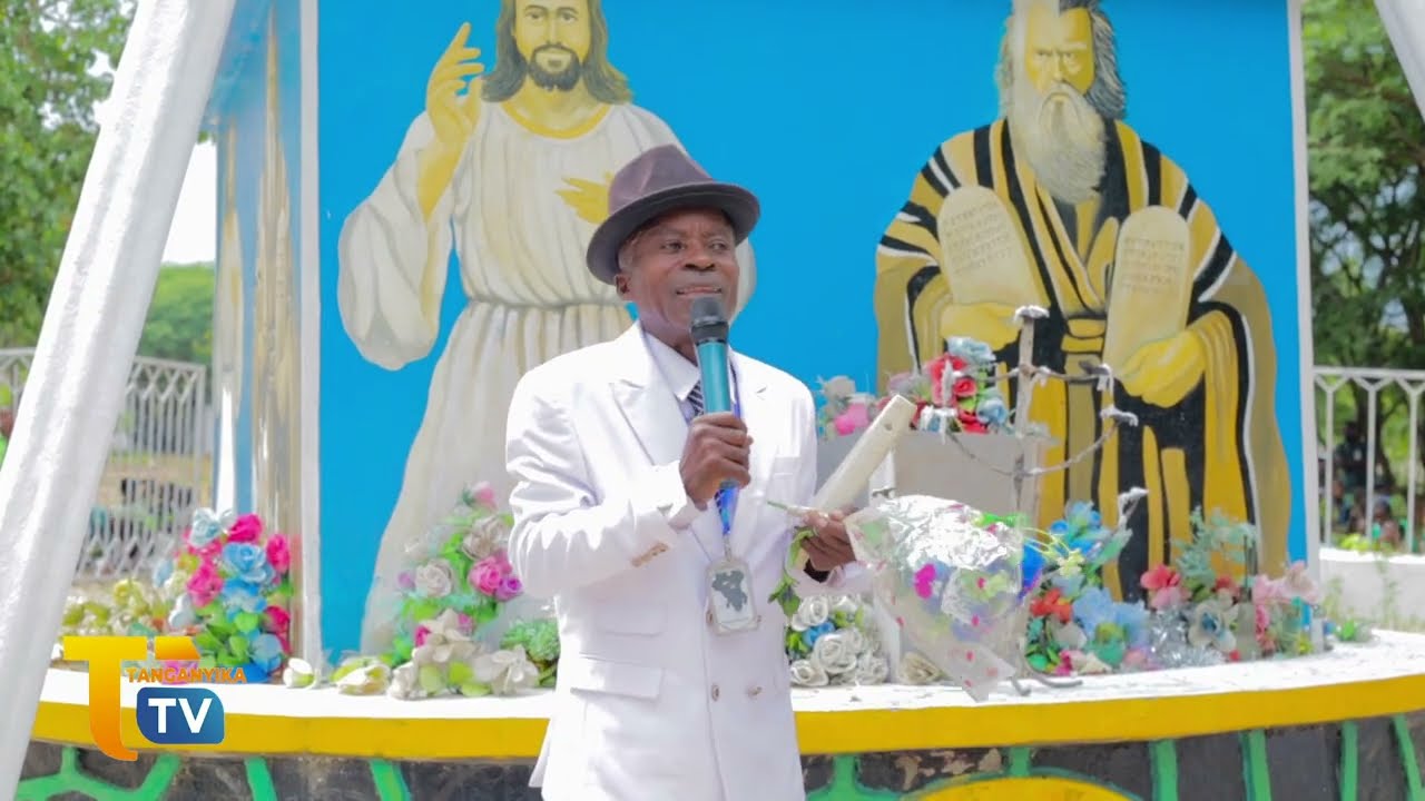 NENO WAPILI  MALIKIA WA  UBEMBE AONESHA MAANA YA UTATU MTAKATIFU KATIKA SHEREHE ZA MNARA WA MALIKIA 