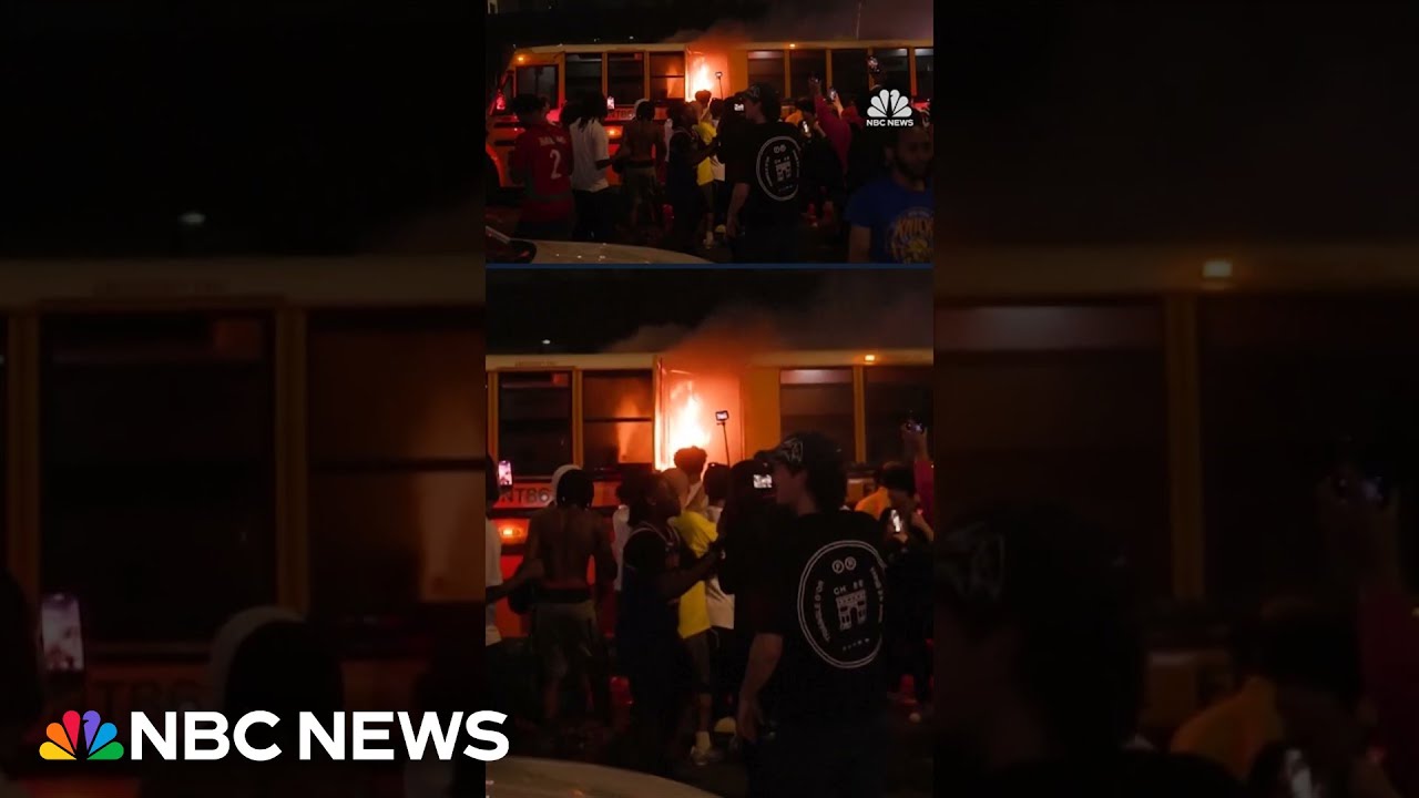 World Cup bus set on fire in Manhattan after Knicks championship win