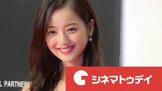 佐々木希、橋本愛など美人女優がドレス姿でレッドカーペットへ!　第29回東京国際映画祭 オープニングイベント