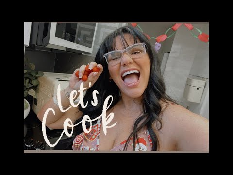 Angelina Castro is cooking live!