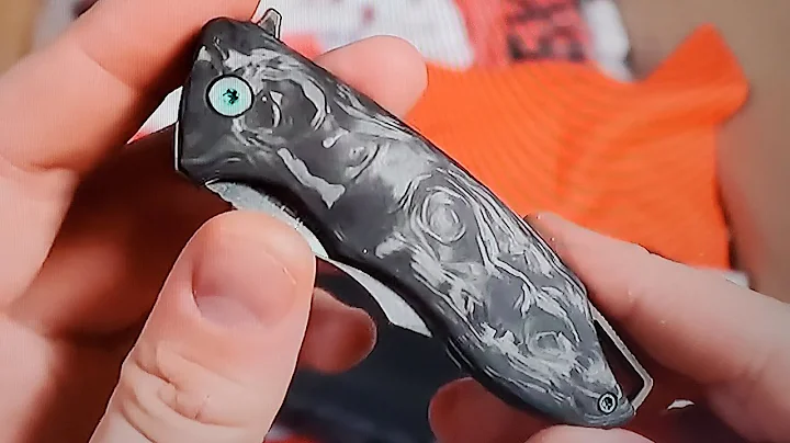 Otis Reacts To $6000 Knife 🔪 Mystery Box 📦