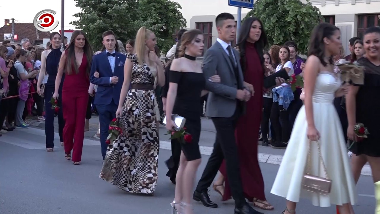 Svečani defile maturanata Gimnazije u Čačku, 29. 05. 2017.