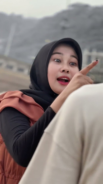 Makannya jangan genit