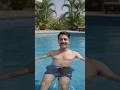 स्विमिंग पूल में कैसे तैरते हैं🏊