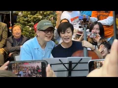 黃耀明何韻詩 今天應該很高興 busking#香港 #黃耀明 #何韻詩 #busking 