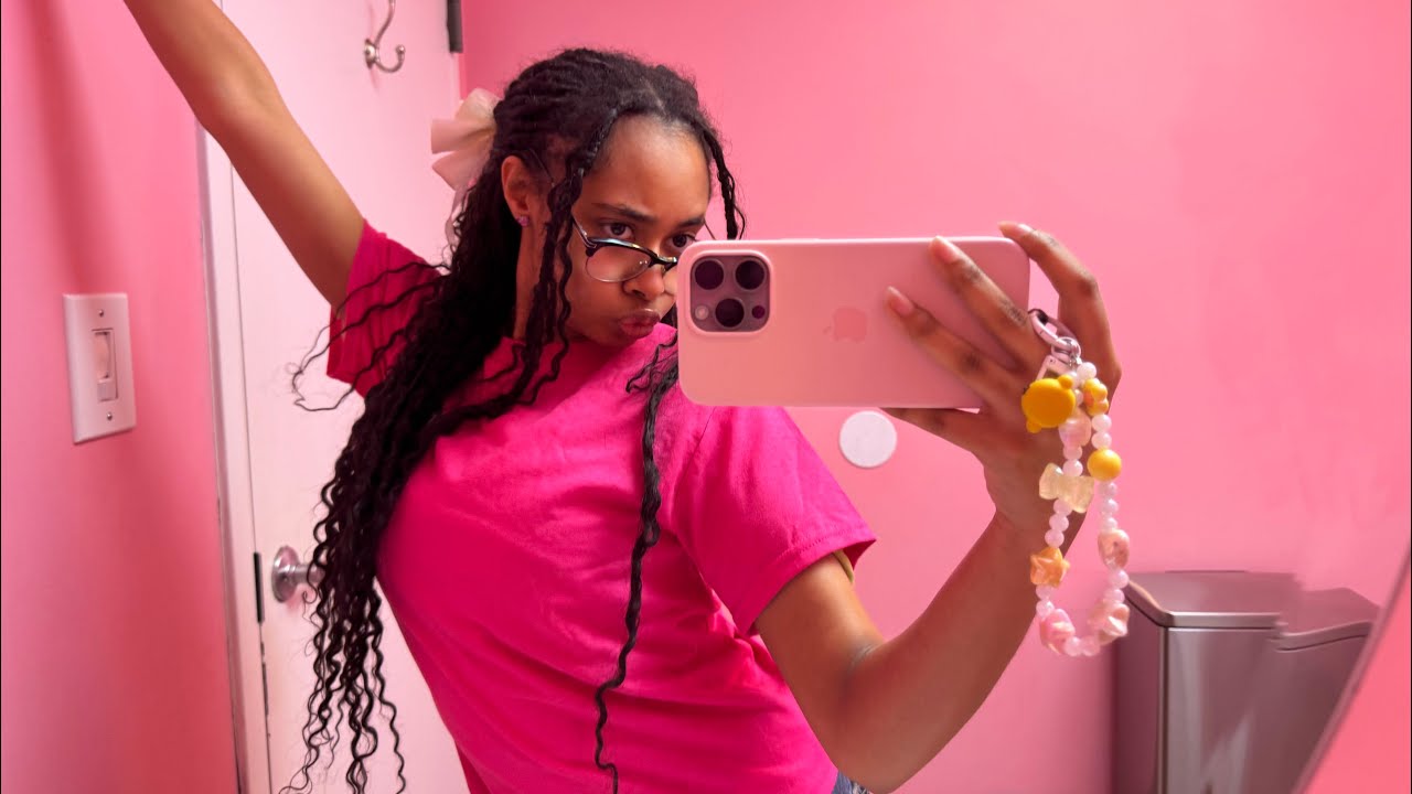 I Has Job? || Life Of A Pretty Weird Girl