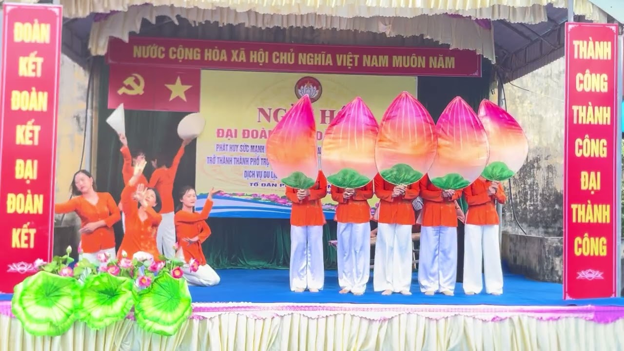 Múa mẹ làng sen - TDP 5 xã Rạng đông 