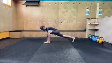 Deep Lunge With Rotation