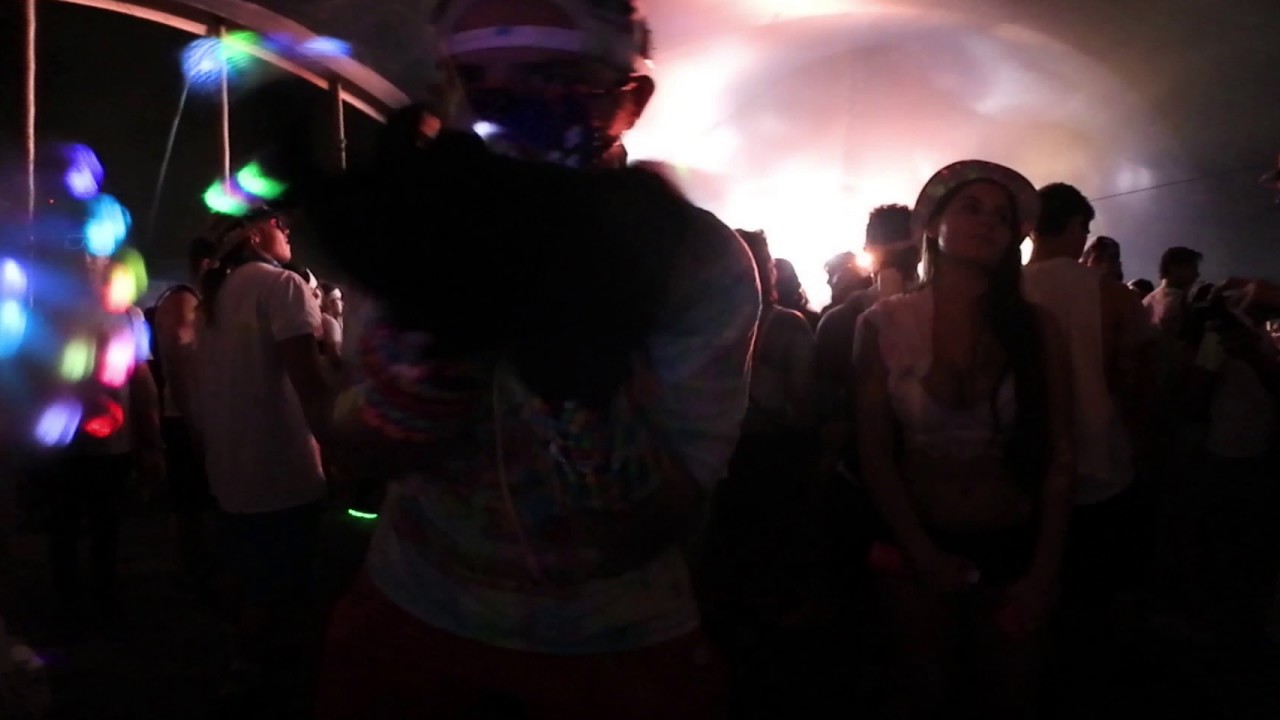 LED Glovers at Life In Color Miami Festival in FULL 360!